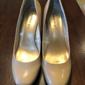 Madden Girl Pumps Size 10